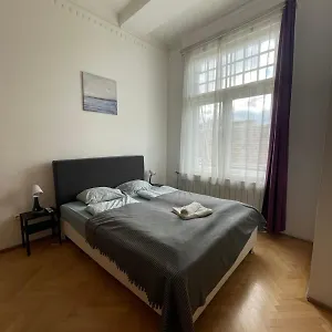White Pearl Near Gozsdu Privatunterkunft Budapest