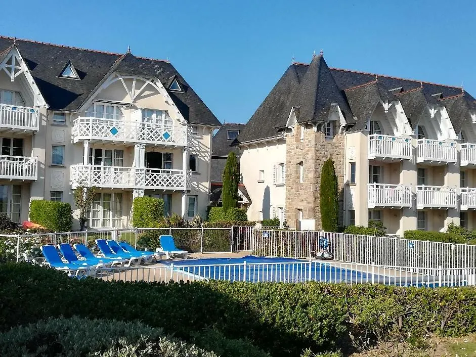 Appartements Duplex De Charme A Benodet Vue Mer 0*,  France